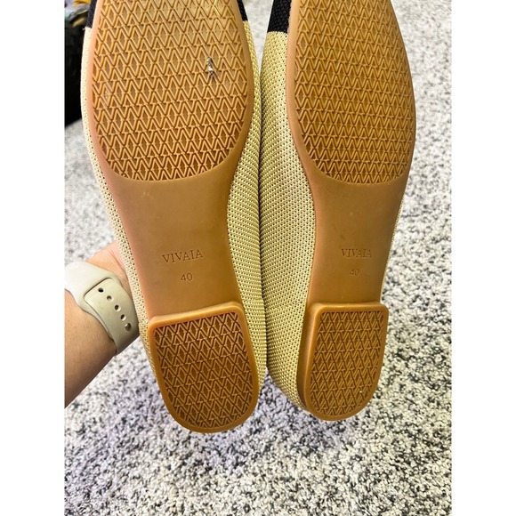 Elegant Two-Tone Flats - Picture 5 of 8